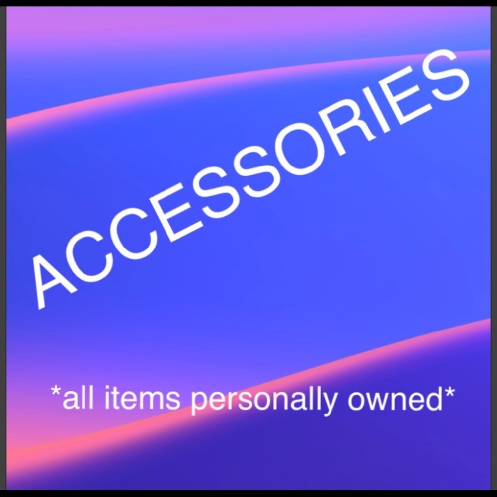 💜 = 5 for $25 valid on bundle *in whole closet